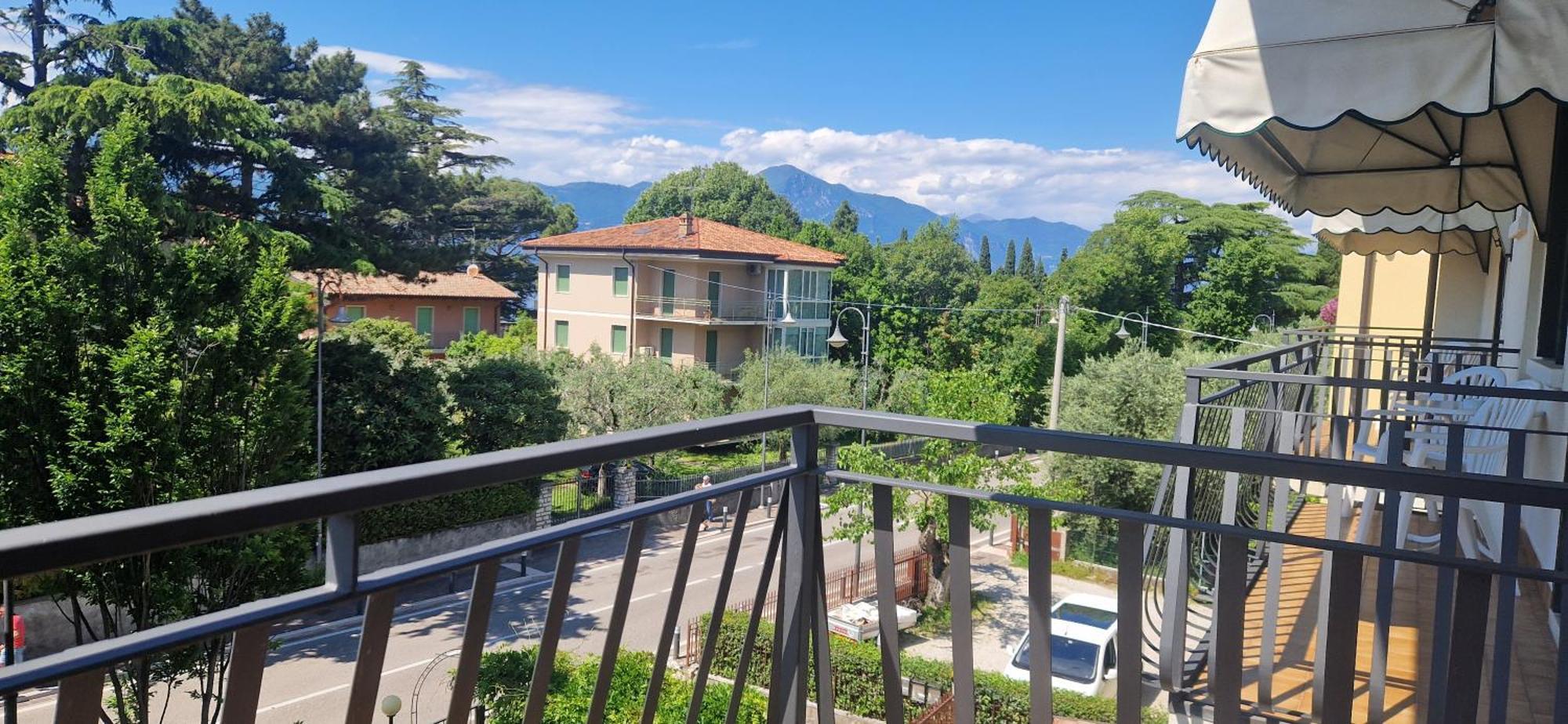 Hotel Marina Torri Del Benaco Exterior foto